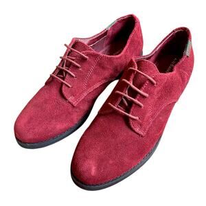 G.H. Bass & Co Suede Oxfords Women’s Size 9 M Maroon Red